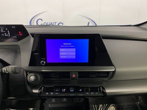 Used 2024 Toyota Prius LE image 14