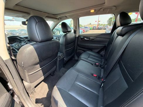 Used 2017 Nissan Rogue SL w/ SL Premium Package AWD/4WD image 12