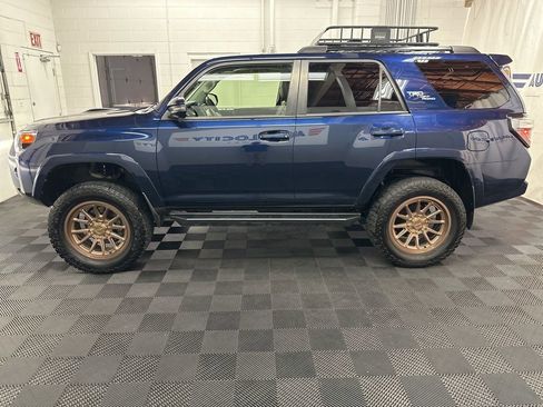 Used 2023 Toyota 4Runner TRD Off-Road Premium w/ Moonroof Package AWD/4WD image 6