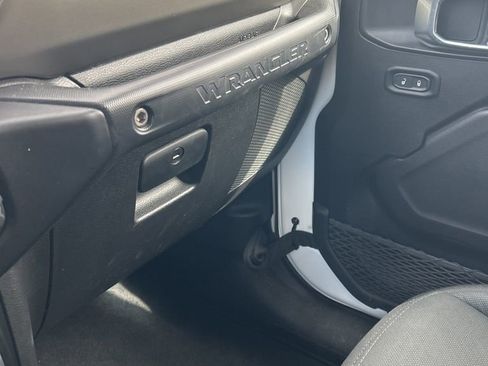 Used 2021 Jeep Wrangler Unlimited Sport image 21