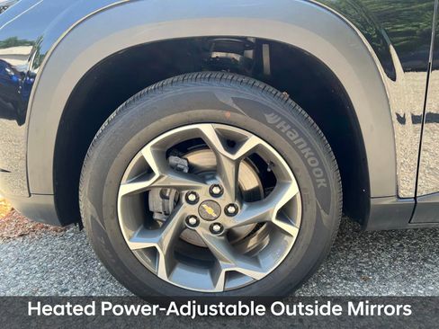 Used 2024 Chevrolet Trax LT w/ Driver Confidence Package image 13