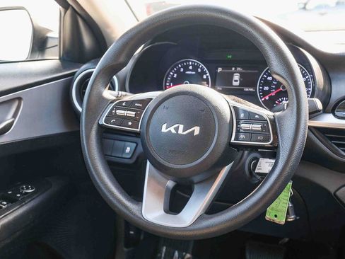 Used 2022 Kia Forte LXS FWD image 15