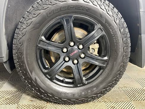 Used 2023 GMC Acadia AT4 w/ Technology Package AWD/4WD image 35