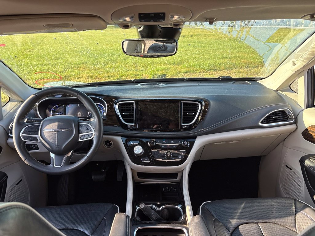 Used 2022 Chrysler Pacifica Limited FWD image 20