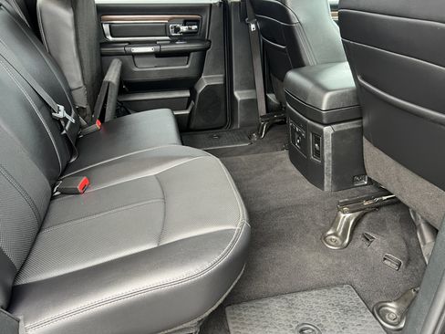 Used 2017 RAM 1500 Laramie image 22