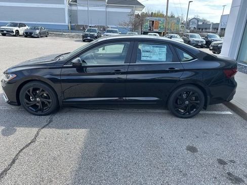 New 2026 Volkswagen Jetta SE FWD image 4