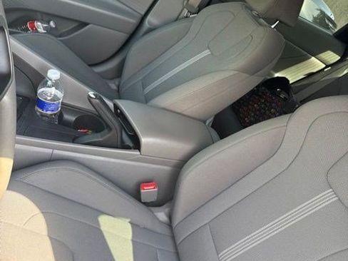 Used 2024 Hyundai Elantra SE FWD image 10