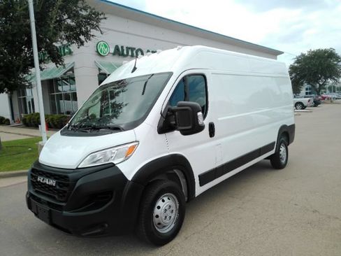 Used 2023 RAM ProMaster 2500 FWD image 1