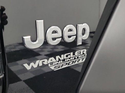 Used 2021 Jeep Wrangler Unlimited Sport AWD/4WD image 7