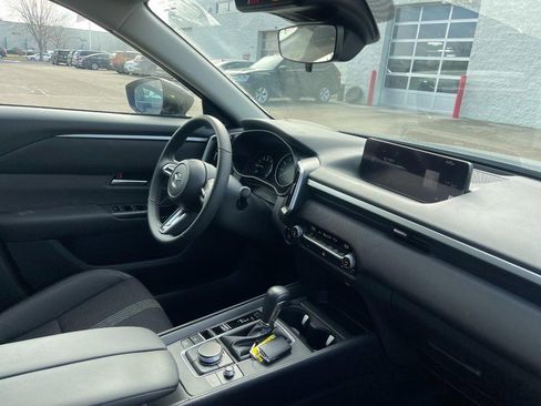 Used 2025 MAZDA CX-50 AWD 2.5 S w/ Premium Package image 2