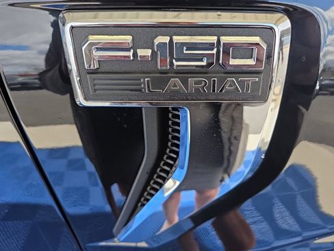 Used 2023 Ford F150 Lariat w/ Trailer Tow Package image 30