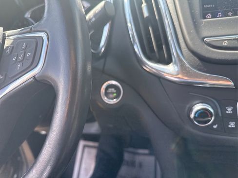 Used 2020 Chevrolet Equinox LT w/ Driver Convenience Package image 28