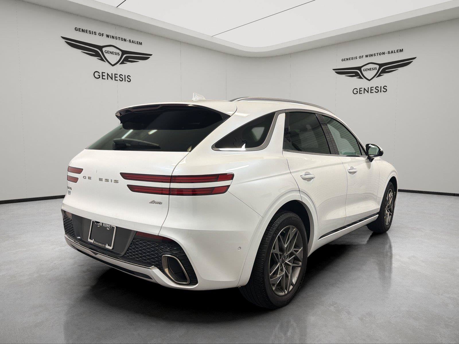 Used 2023 Genesis GV70 2.5T w/ Advanced Package AWD/4WD image 5