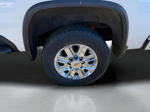 Used 2024 Chevrolet Silverado 2500 High Country w/ Z71 Off-Road Package AWD/4WD image 26