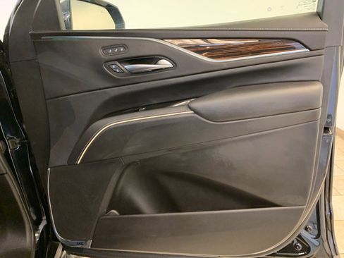 Used 2023 Cadillac Escalade Premium Luxury w/ Performance Package AWD/4WD image 92