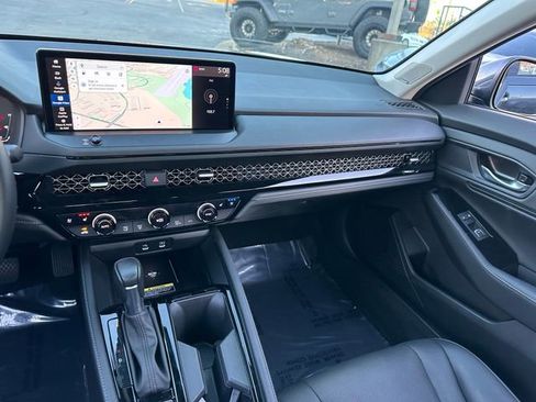Used 2025 Honda Accord Touring image 17