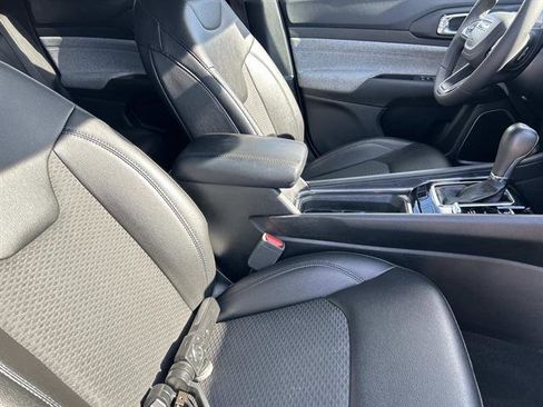 Used 2024 Jeep Compass Latitude image 20