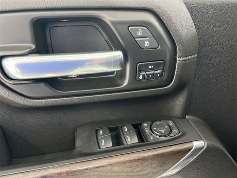 Used 2023 GMC Sierra 2500 Denali image 24