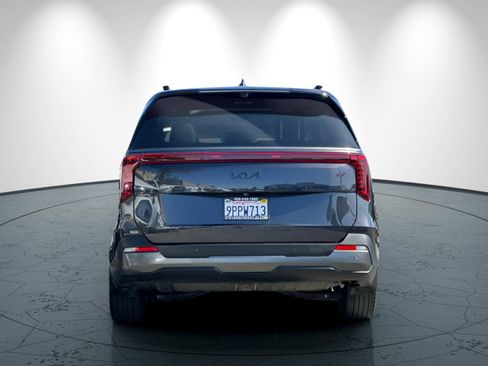 Used 2025 Kia Carnival SX Prestige FWD image 5