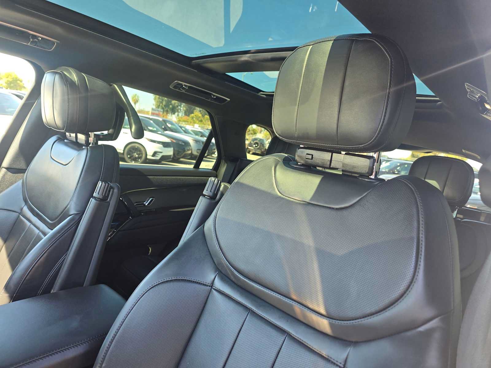 New 2027 Land Rover Range Rover Sport SE AWD/4WD image 25