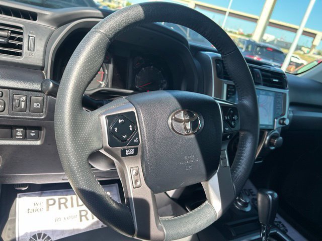 Used 2022 Toyota 4Runner SR5 Premium w/ Moonroof Package AWD/4WD image 21