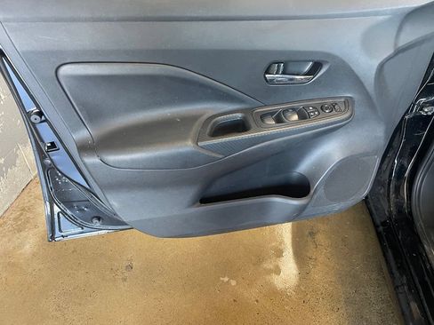Certified 2025 Nissan Versa SV w/ Trunk Package FWD image 9