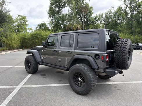 Used 2018 Jeep Wrangler Unlimited Sport S AWD/4WD image 5
