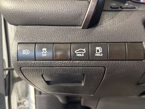 Used 2023 Toyota Camry XSE image 18