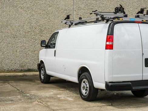 Used 2022 GMC Savana 2500 w/ Driver Convenience Package RWD image 14