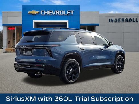 Used 2025 Chevrolet Traverse RS image 9