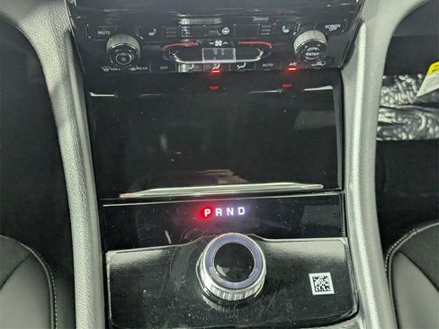 New 2025 Jeep Grand Cherokee Altitude image 22