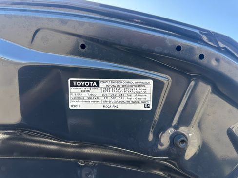 Used 2023 Toyota Corolla SE w/ SE Premium Package FWD image 31