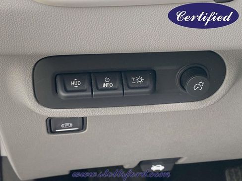 Used 2023 GMC Terrain SLT w/ Tech Package image 17