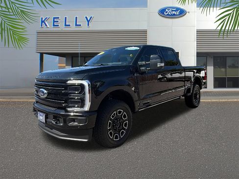 Used 2025 Ford F250 Platinum w/ FX4 Off-Road Package AWD/4WD image 1
