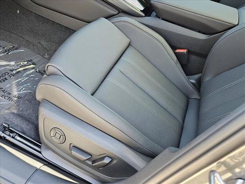 Used 2025 Audi A5 2.0T Premium Plus w/ Premium Plus AWD/4WD image 4