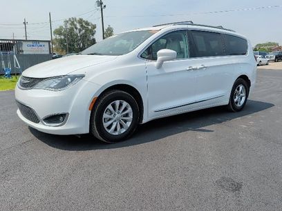 Used 2019 Chrysler Pacifica Touring-L