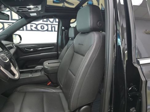 Used 2023 GMC Yukon Denali AWD/4WD image 18