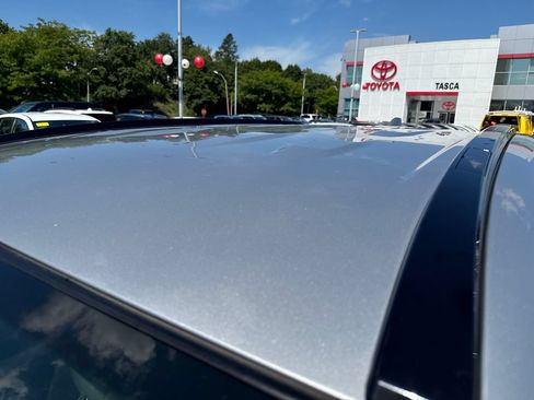 Used 2025 Toyota RAV4 XLE AWD/4WD image 44