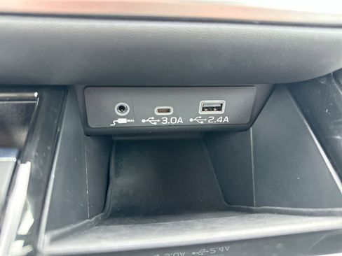 Certified 2024 Subaru Outback Premium image 32