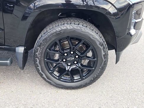 Used 2024 Chevrolet Colorado Z71 w/ LPO, Dark Essentials Package AWD/4WD image 10
