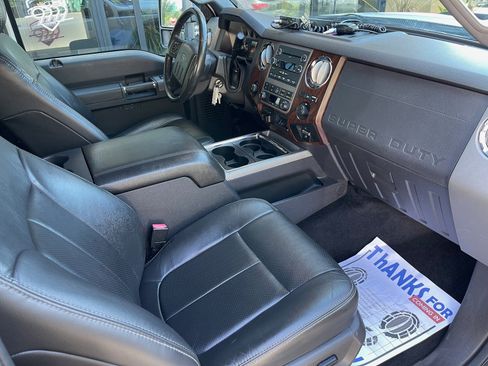 Used 2012 Ford F250 Lariat image 22