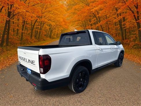 New 2026 Honda Ridgeline Black Edition image 4