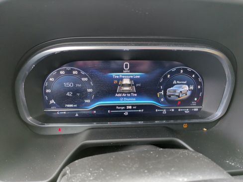 Used 2023 Chevrolet Suburban Premier image 21