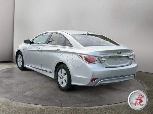 Used 2012 Hyundai Sonata Hybrid FWD image 5