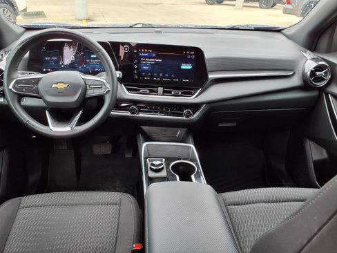 Used 2026 Chevrolet Equinox LT FWD image 11