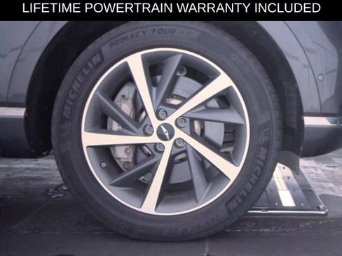 Used 2025 Genesis GV80 2.5T Advanced AWD/4WD image 17