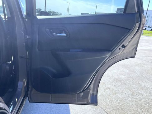 Certified 2025 Nissan Rogue SV AWD/4WD image 21