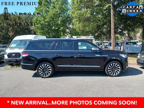 Used 2022 Lincoln Navigator L Black Label AWD/4WD image 3