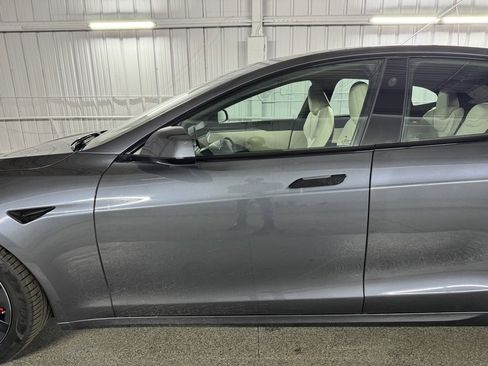 Used 2021 Tesla Model S Plaid image 16