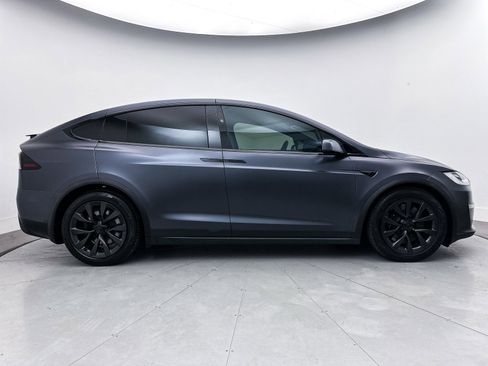 Used 2022 Tesla Model X image 44